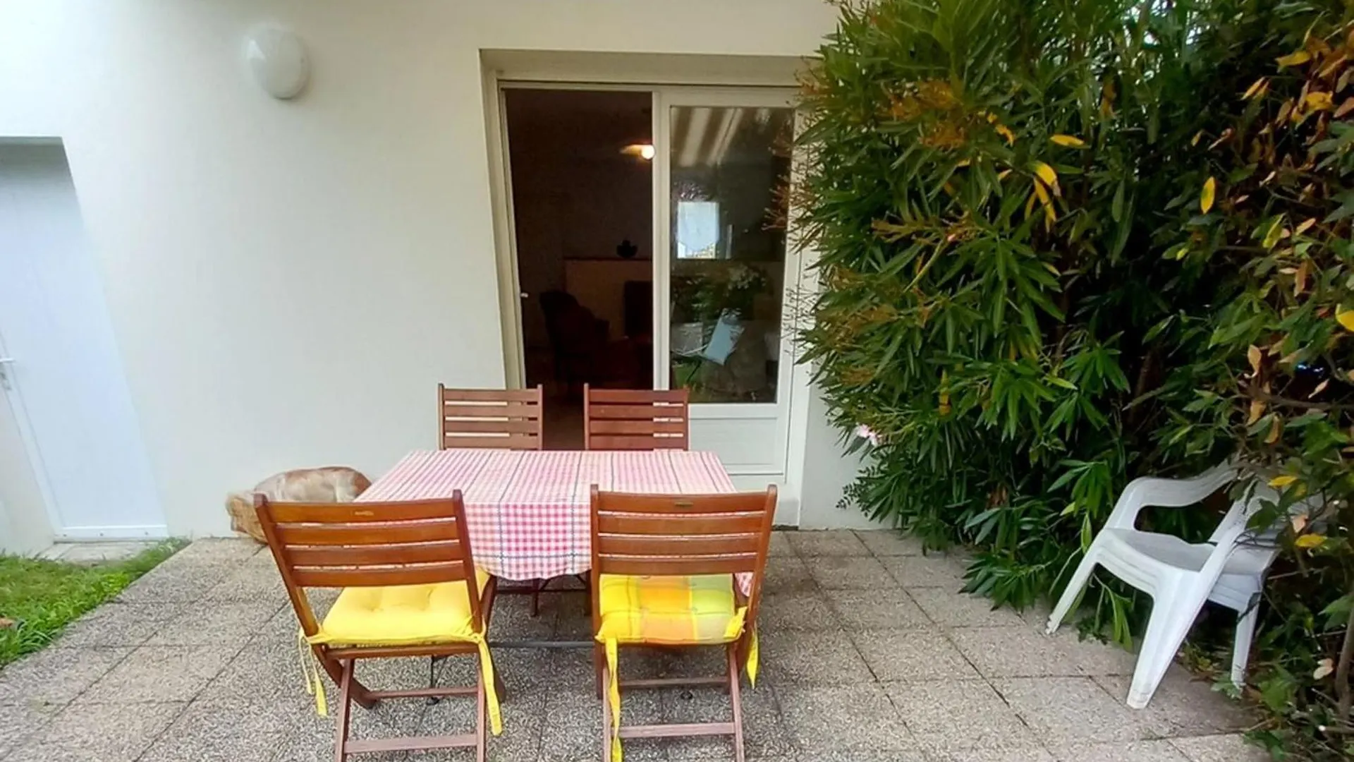 Petite Maison Proche Plage A Penvins, Ideale Pour Familles - Fr-1-639-134 Sarzeau 0*,  France